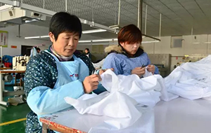 【新華網權威報道】友通紡織 河北分公司配合解決當?shù)鼐蜆I(yè)
